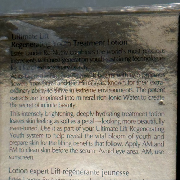 Re-Nutriv Ultimate Lift Regenerating Youth Emulsion by Estée Lauder 2.5 oz Serum - Picture 3 of 4